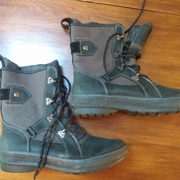 clarks muckers mist snow boots